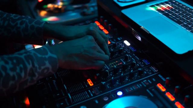 Kevin Galaxy @ Hell's Kitchen Lounge Jan 2017 смотреть онлайн