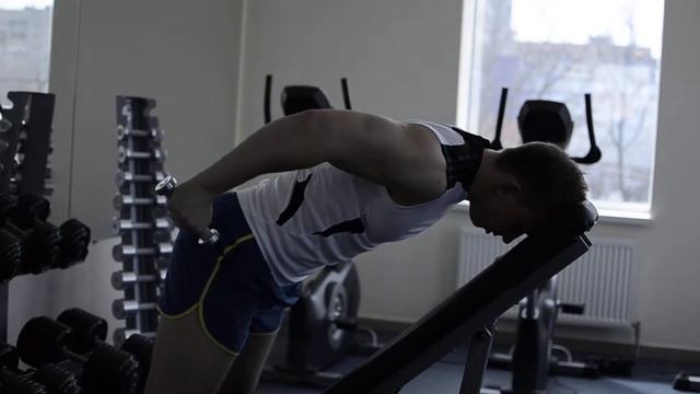 разгибание рук в наклоне назад смотреть онлайн