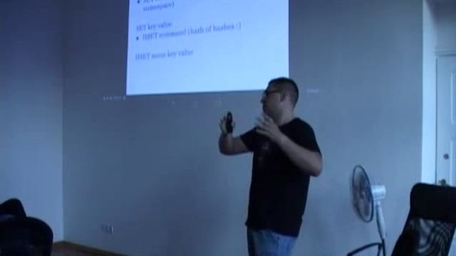 Krzysztof Dorosz - Beyond millions of keys in memcached and redis смотреть онлайн