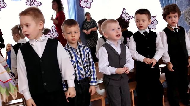 8-е марта смотреть онлайн