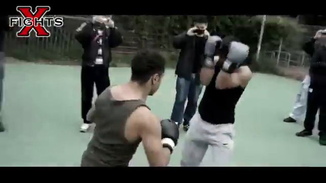 Almanya'da Türk Çetesinin Düzenlediği Sokak Dövüşü смотреть онлайн