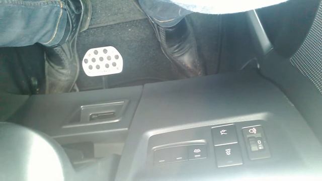 Скрежет тормозов Citroen C4 sedan смотреть онлайн