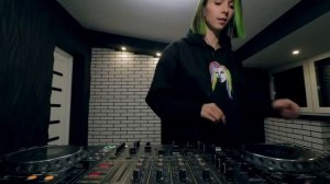 Miss Monique - MiMo Weekly Podcast #004 [Progressive Music] [Tu4liSKkTEs].mp4