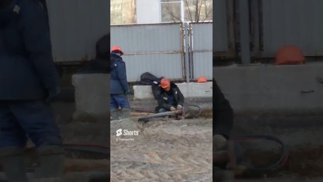 Сварщики в работе видео #Shorts #шланг #баллонгазовый #сварочныйаппарат #сварочныеработы смотреть онлайн