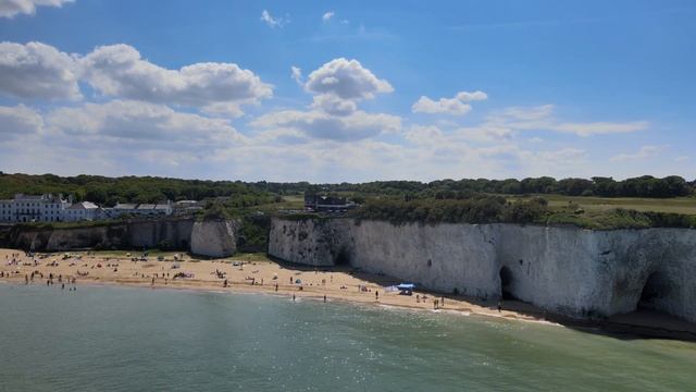 Top 10 walks | Sandy bays of Ramsgate to Margate Beach | Drone ?? Hiking UK | England Great walks смотреть онлайн