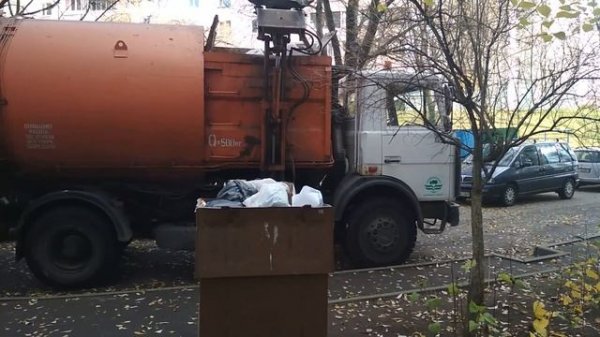 Garbage truck in real life. Garbage Trucks In Action!