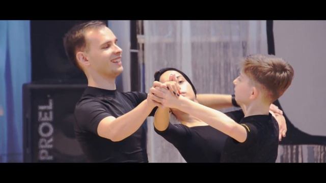 Dance Star Team смотреть онлайн