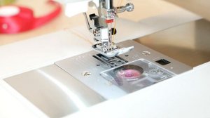 Шитье двойной иглой  на швейной машине NECCHI