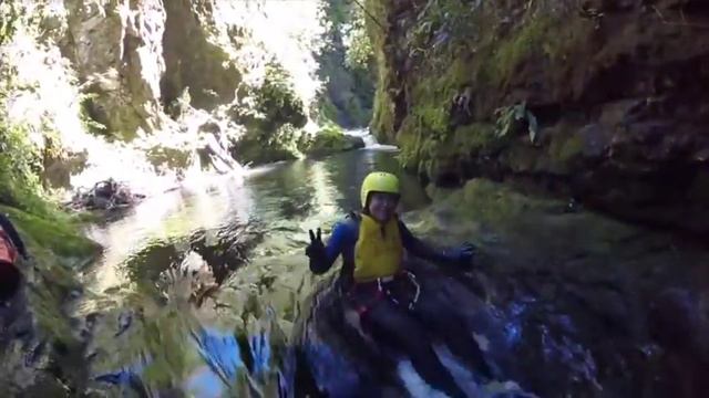Eleasa and Joshua in Tui Canyon! смотреть онлайн