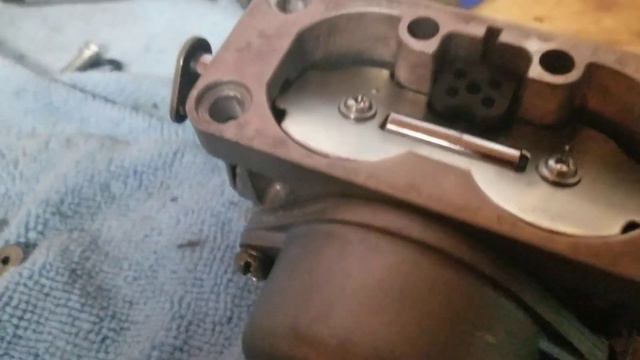 Briggs & Stratton carburetor 592576 reassembly discussion. смотреть онлайн