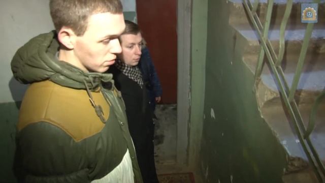 Входили мы,боясь...или о ремонте подъездов смотреть онлайн