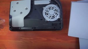 Как правильно снять крышку PlayStation 5? Инструкция без лишних слов.