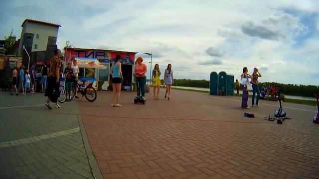 2014-06-15. Омск. Саша и Люба на Сигвее