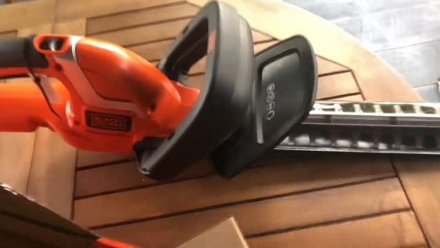 BLACK+DECKER GTC1845L20-QW Tagliasiepi a Batteria, al Litio, BL4018 Batteria al Litio, 18 V, 4.0 Ah смотреть онлайн