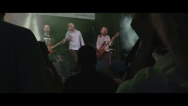 Бэнд The Veranda — Fairytale Gone Bad смотреть онлайн