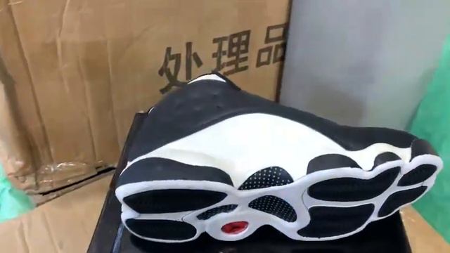 КРОССОВКИ NIKE AIR JORDAN 13 RETRO ЦВЕТ ЧЕРНЫЙ Артикул 27439 2 смотреть онлайн