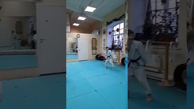 Игра в мяч кувырком (разминка) смотреть онлайн