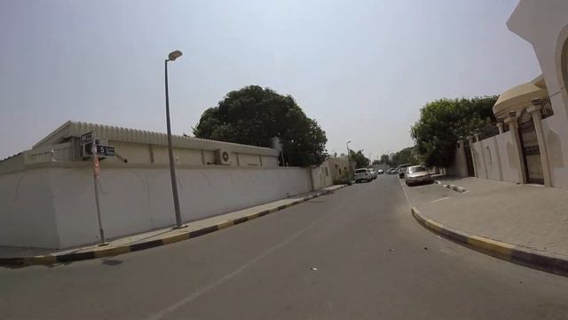 Идем в магазин в Шардже. ОАЭ. Жуткая жара. смотреть онлайн