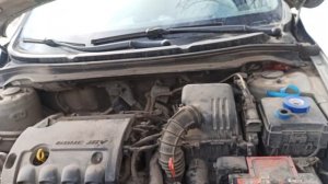 Замена датчика положения коленвала. Машина глохнет, не заводится. Kia Ceed ED FL 2010. Ошибка P0335