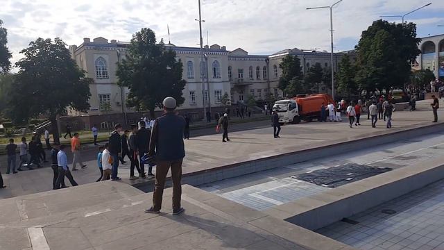 Аянтта Айт намазга 10 миң кишиден көп катышты / Айт майрамыңыздар менен! 05.06.19 / смотреть онлайн