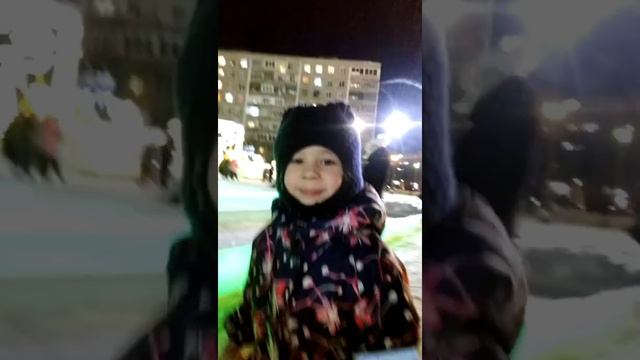 РОЖДЕСТВЕНСКИЕ КАТАНИЯ С ГОРКИ! смотреть онлайн