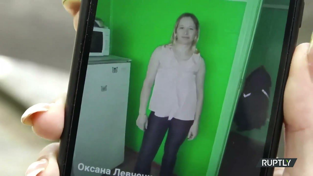 "Папа режет маму". Участковый не проверил информацию после звонка девочки об избиении матери смотреть онлайн