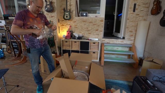 Let's unbox the TAMA Club Jam and Lewitt Beat Kit 7 Mics смотреть онлайн