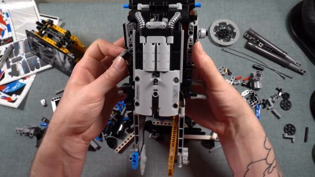 Random Nurse Builds Lego 42130: BMW M 1000 RR