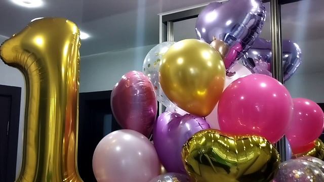 Стойка из воздушных шаров с гелием. Фонтан из микса шаров смотреть онлайн