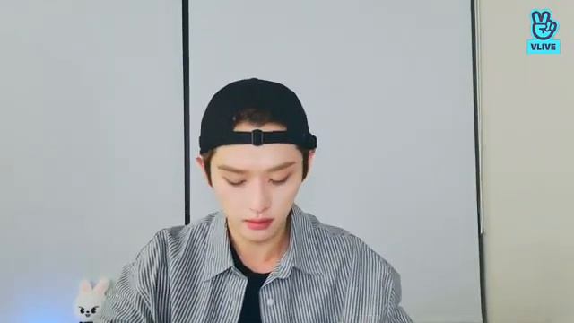 [ENG SUB] STRAY KIDS LEE KNOW BIRTHDAY LIVE VLIVE (10/25/2021) STRAY KIDS VLIVE 2021