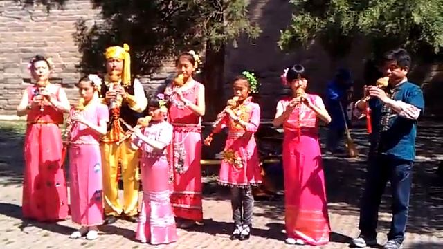 Китайский ансамбль в Храме Неба - Chinese music, Heaven Temple смотреть онлайн