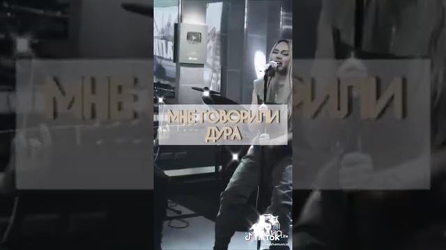 любовь- главное в жизни. Только нужно найти подходящию к сердцу.❤💋