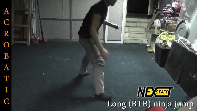 Фаер-шоу. Уроки Шест (Spin staff) стиль ACROBATIC - Long (BTB) ninja jump смотреть онлайн