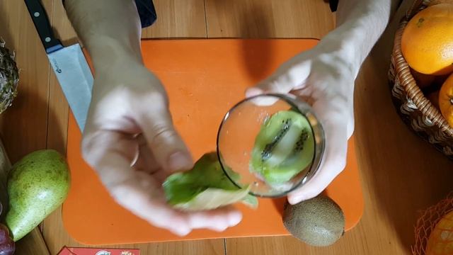 Три способа почистить Киви. Фруктовый мастер-Fruitm смотреть онлайн