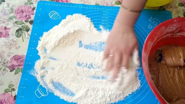 ИМБИРНЫЕ ПРЯНИКИ НА ОСНОВЕ ЖЖЕНОГО САХАРА! ОЧЕНЬ ВКУСНО) смотреть онлайн