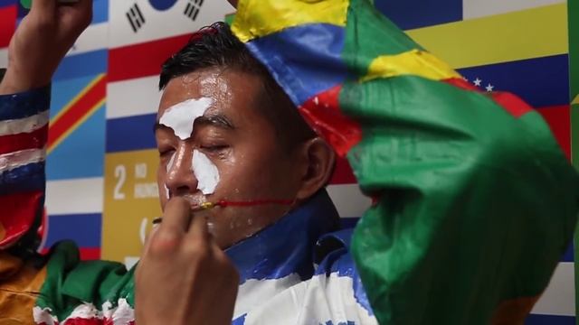 Liu Bolin's Artwork for the Global Goals | Global Goals смотреть онлайн