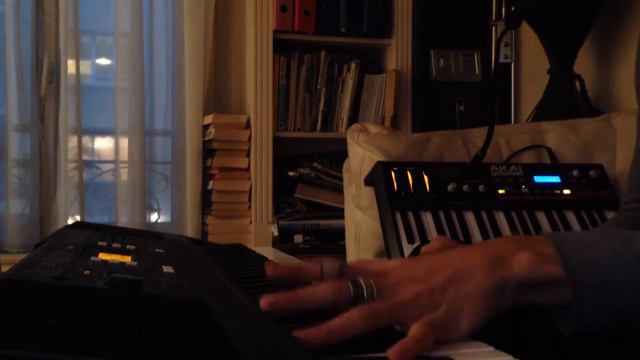 Smooth house demo on Yamaha E343 смотреть онлайн