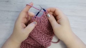 Роскошная манишка спицами. С очень красивым узором. Подробный мастер класс