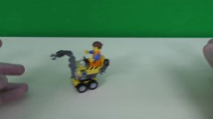 Lego 30529 - «Минитрансформер Эммета» (The Lego Movie)