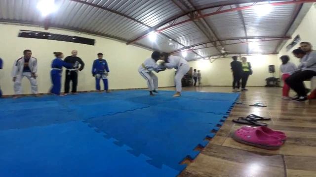 #18 - JIUJITSU - Familia Fluido JJ Cohab Team смотреть онлайн