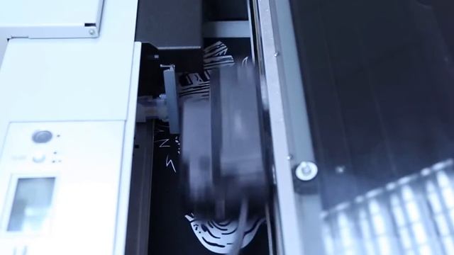 Производство футболок Www.shop.neformal.us, печать рисунка надписи на футболке