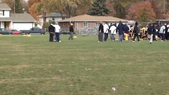 MIFFLIN SHARKS/99 YARDS INTERCEPTION TOUCHDOWN/TEANDRE TOLBERT смотреть онлайн