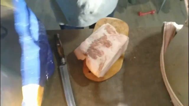 Солим сало на даче!Самый простой способ сухой засолки. смотреть онлайн