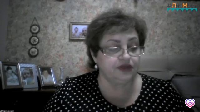 Мария Метлицкая читает стихотворение Геннадия Шпаликова «Время шагает по Москве». смотреть онлайн
