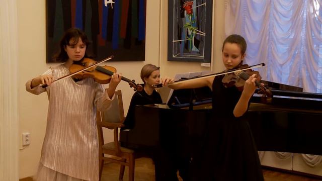 Скрипичный дуэт Кривошеева Валерия, Иващенко Мария. "Колыбельная". И.Брамс смотреть онлайн