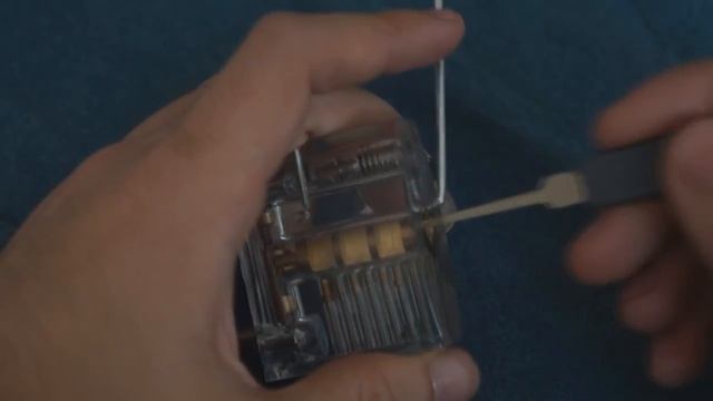 вскрытие замка смотреть онлайн