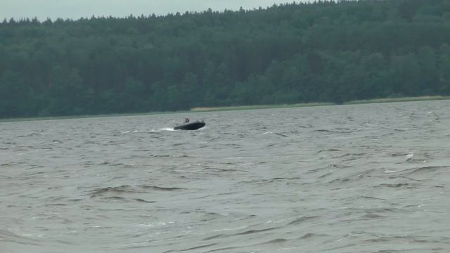 Флагман 350 L на волне смотреть онлайн