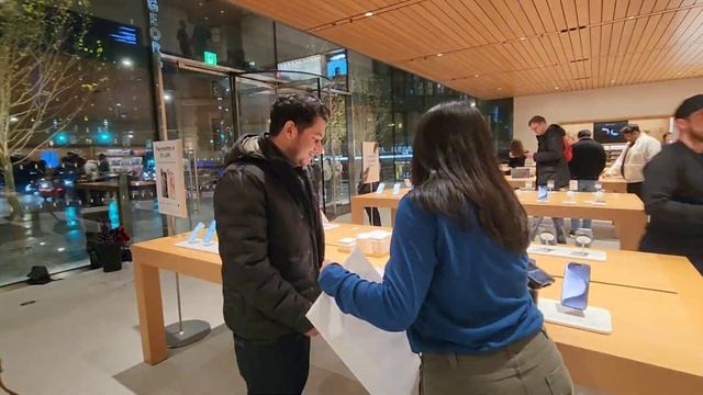 Upgrading to New Toy for App Development || Exploring Apple Store Outlet!! смотреть онлайн