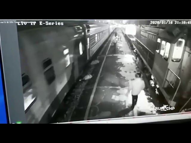 В Амурской области трезвый мужчина попал под поезд. смотреть онлайн