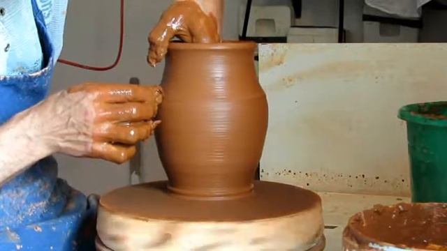 Potter, Ceramics, pottery, manufacturing Krynki. Изготовление крынки смотреть онлайн